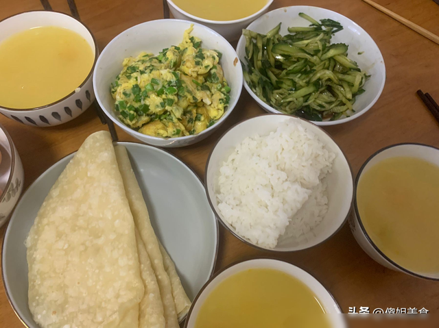 婆媳2人的早餐，晒朋友圈火了，网友：这才是家常饭该有的样子！