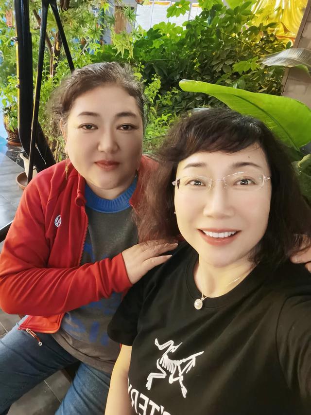 渔夫山寨的虹鳟金鳟鱼