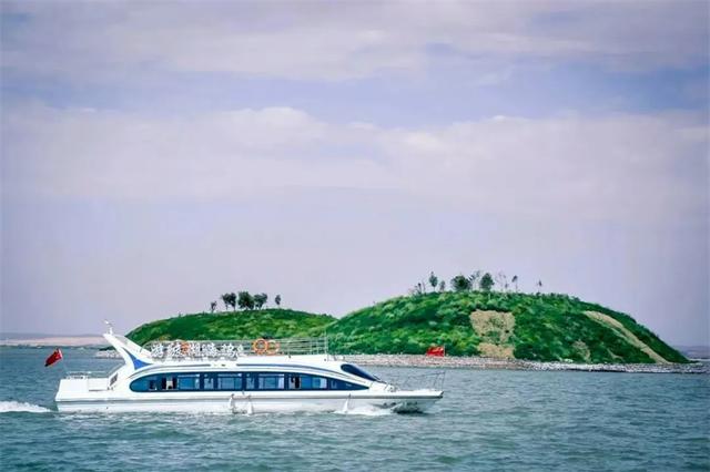乌海湖沙漠营地邀您来打卡