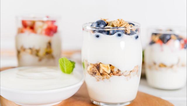 流感进入高峰期！张文宏呼吁：萝卜青菜先靠边，这4样赶快安排上