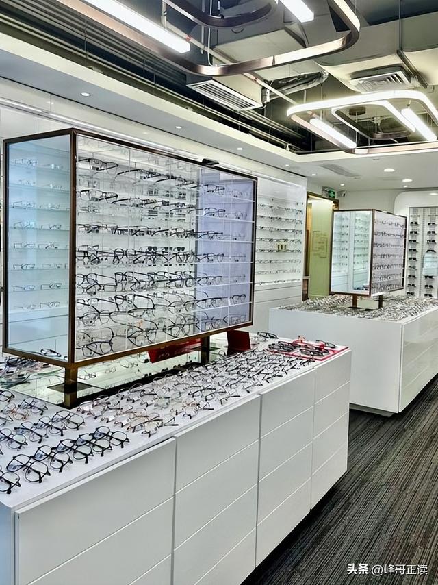 全国眼镜店陷入倒闭潮，明明没有电商冲击，为啥还会自己干到黄？