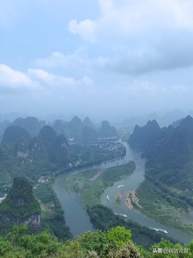 高铁真的开进桂林水墨画里了