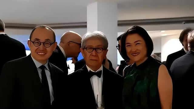 善恶终有报：疫情时对中国一毛不拔，却大方捐美国6亿，如今咋样