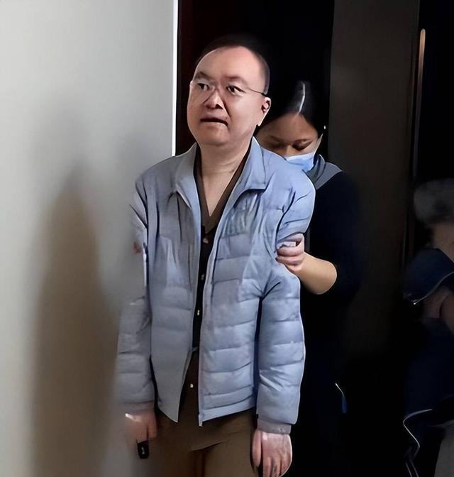 一家3代短命!蔡磊真实处境曝光，砸钱抗癌无果，儿子也成牺牲品
