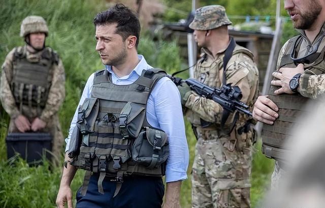 出大事了，乌导弹从天而降，俄首都被炸？普京下令	，美国态度变了