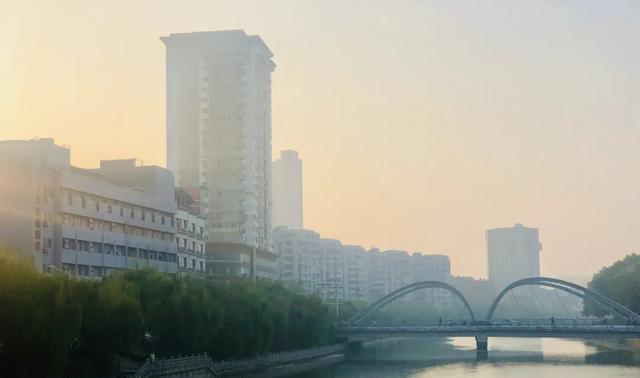 最豪迈的江苏城市	，在这