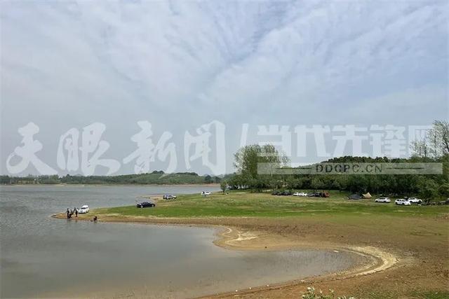 “贵阳版赛里木湖”火了，游玩点竟在饮用水源保护区内？