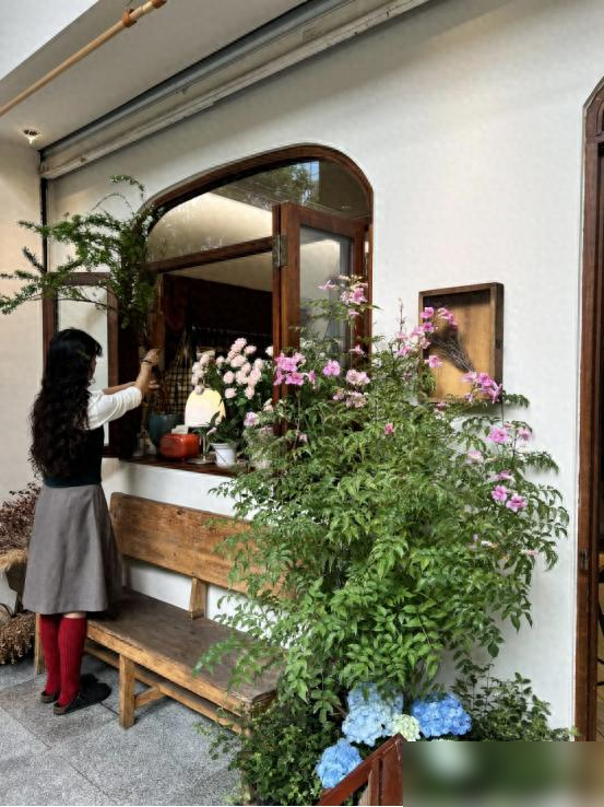 “阴花不能进阳宅”，家里若有这5种花，请赶紧“搬出去”！