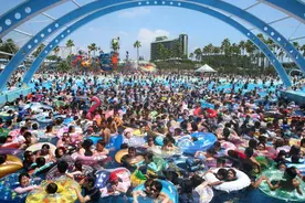 “滤镜”背后的水上乐园有多脏？堪比病毒大染缸！网友：不敢再去图片