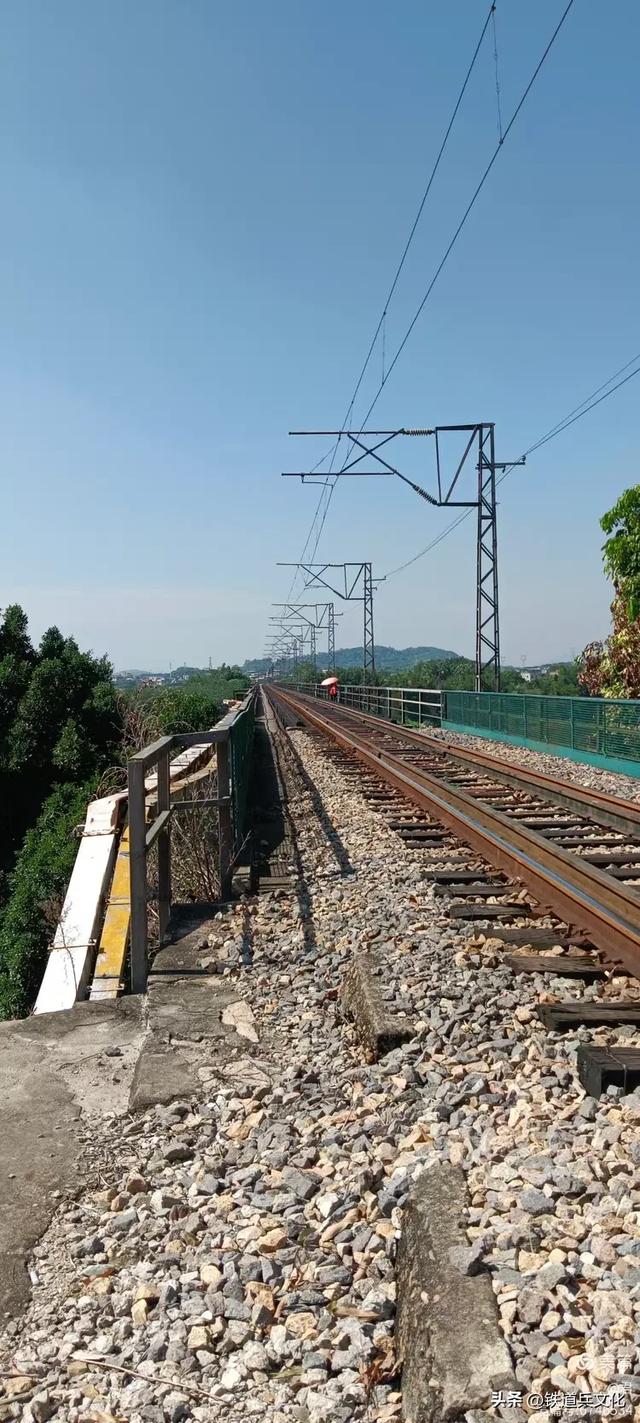 八省一市游，再一次看到父亲曾经参与修建的鹰厦铁路九龙江大桥