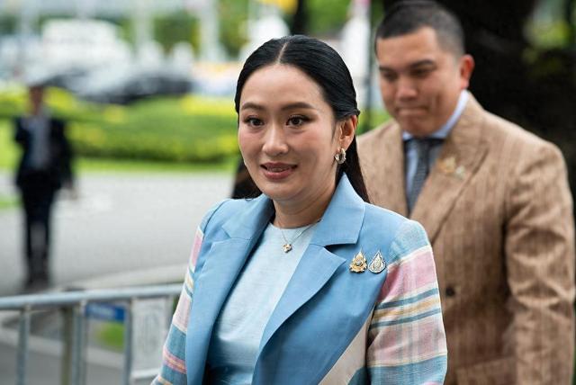 佩通坦自救，24小时后，洪森父子遇刺，背后竟是美国的"颜色革命"