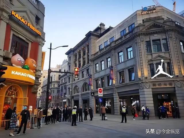 上海头部街区：LV大船只是引爆点，南京西路东段如何越折腾越精彩