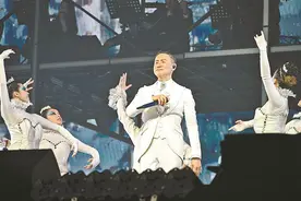 时隔七年张学友再次“登鹭”！厦门凤凰体育馆昨晚迎明星演唱会首秀图片