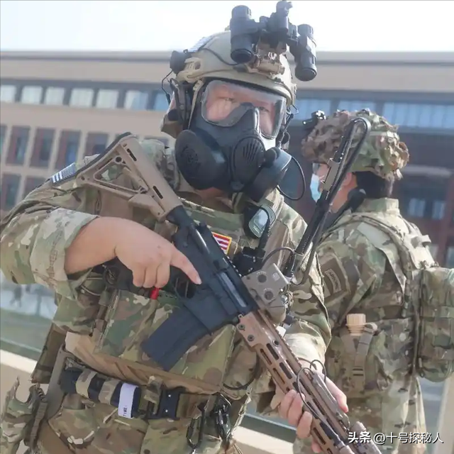 中美实力差距到底有多大？张召忠：我可以负责任讲，别再被误导了