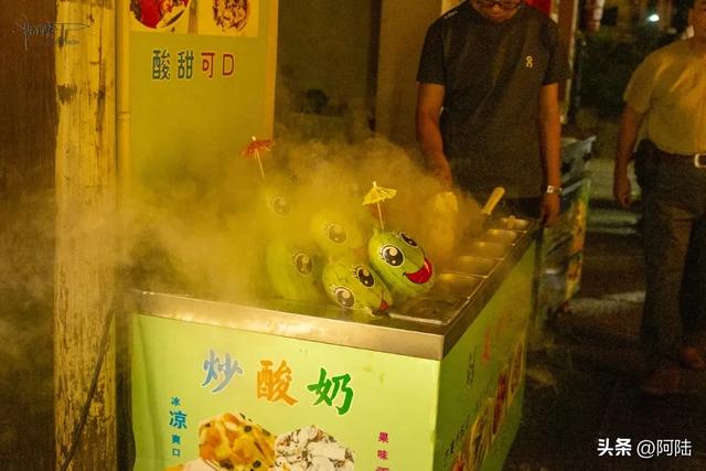 经历几十年的冷冷清清,杭州三河交汇处的老街终于变得熙熙攘攘