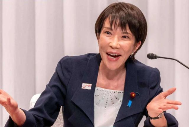 高市早苗终究是没挺住，中美罕见联合敲打之后，日方选择后退一步