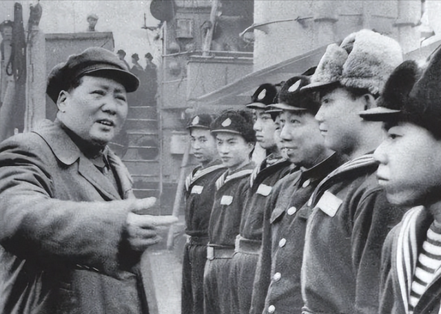 73年，毛主席想从军队里调一人当副主席，周总理立即心领神会