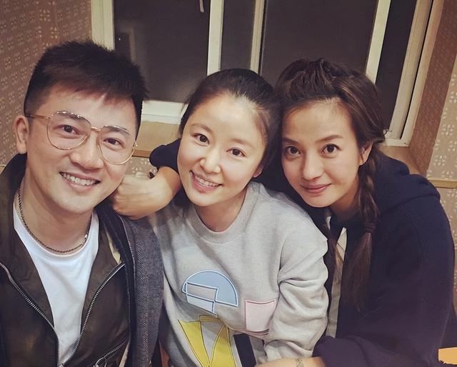 封杀四年，49岁赵薇突传消息，因胃癌去世传闻5个月前就真相大白