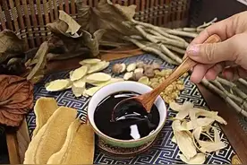 肚子硬是脾虚造成的，一个中成药可以补图片