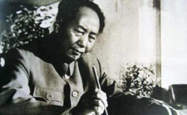 1972年，毛泽东收到一封群众来信，得知秦城监狱关押了一批老干部
