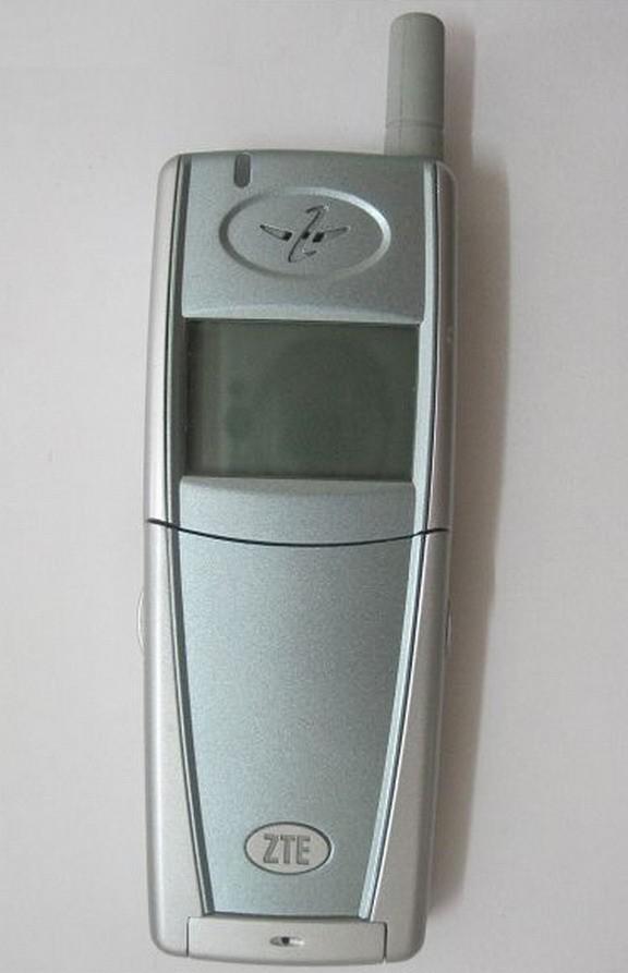 通信历史连载813-世界首部机卡分离的CDMA手机-中兴ZTE802-2000年