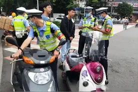 过渡期结束后，为什么很少见交警查超标车？行内人告诉你3个原因图片