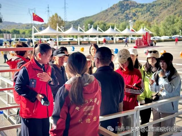 宁武芦芽山旅游度假区：国庆假期人气爆棚 红色氛围与秋日风光引客来