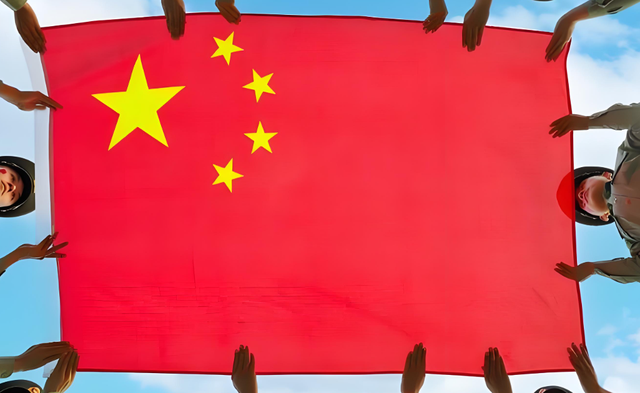 特朗普突然宣布加税，最高300%，中方不再忍让，对美盟友二度出击