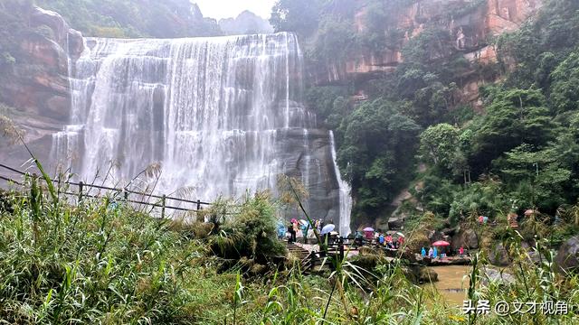王文才：贵州赤水瀑布的独特魅力(文案)