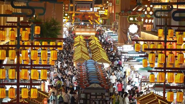 敦煌文旅“组合拳”激活消费新热潮