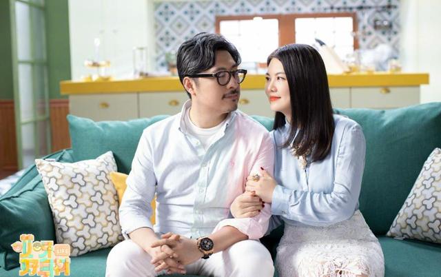 这一次，离婚4年的李湘和王岳伦，联手给娱乐圈的明星们上了一课