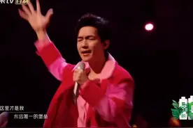 音综最让人热血最A依然是陈楚生的谁比谁差！披哥4 处处有披3影子图片