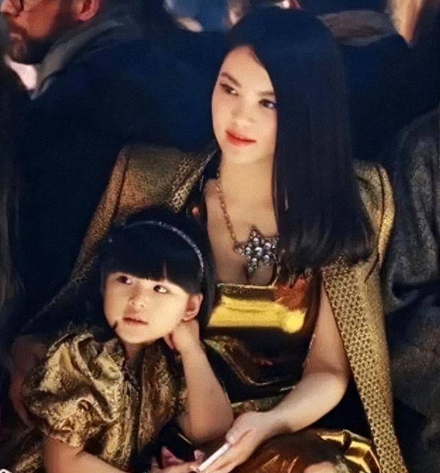 钱再多有啥用！50岁久居英国的李湘，终于为自己的行为付出了代价