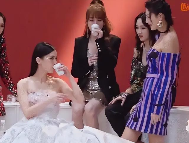 明明是戏子，却把自己当大腕，论"耍大牌"，这5位明星真够丢脸