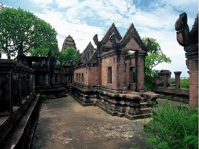 泰国柬埔寨打起来了，世界遗产沦为炮灰，生命值大幅减少