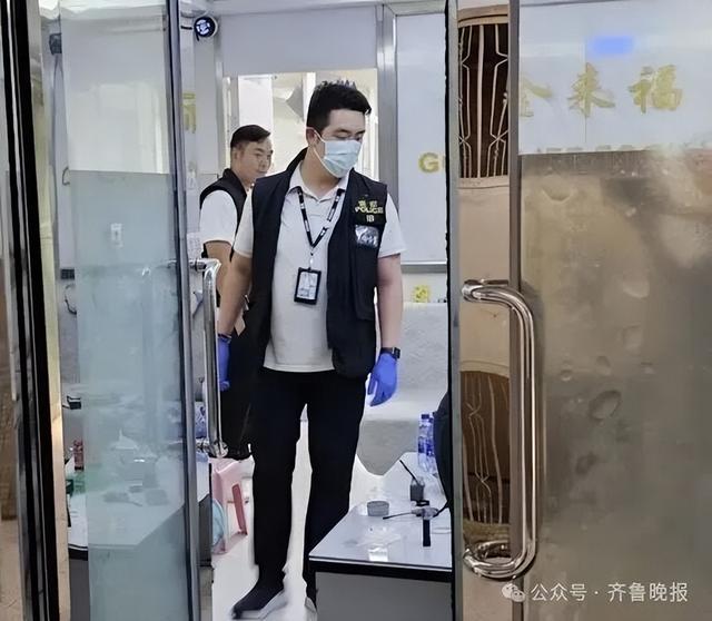 香港发生黄金大劫案！10多个悍匪凌晨闯入打金工场，掠走130斤金条、金砖等，总价超半个亿，重案组正追缉