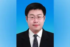 准“90后”成为浙江最年轻县级政府主官图片