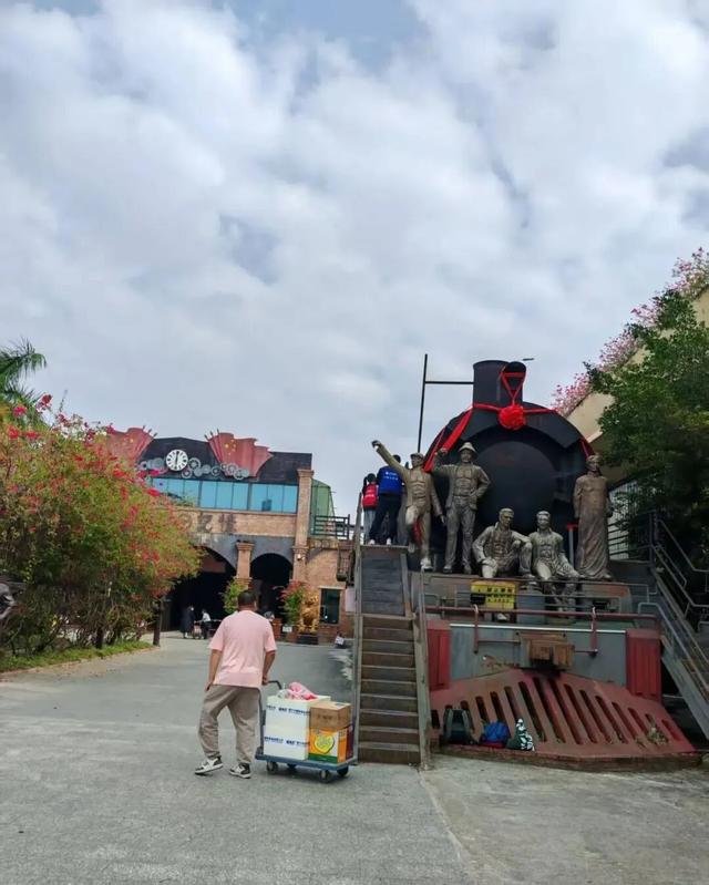 穿越时光 邂逅铁路文化‖八桂小记者探访南铁记忆铁路主题公园