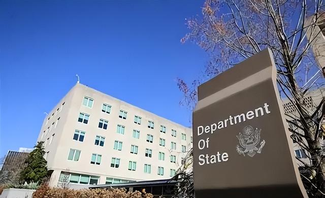 中美俄朝统一战线，48小时美国2次警告，石破茂：高市要毁了日本