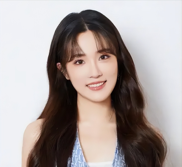 长得丑、没才华，爹妈“强捧不红”的4位星二代	，注定走不远