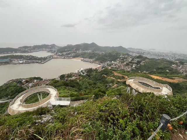 退休夫妻自驾温岭之千年曙光园、对戒观景台、金沙滩