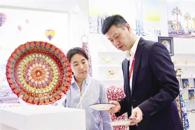 【2025相约敦煌】多元文化交融 打造文旅新名片酒泉文创展精彩亮相第八届丝绸之路（敦煌）国际文化博览会