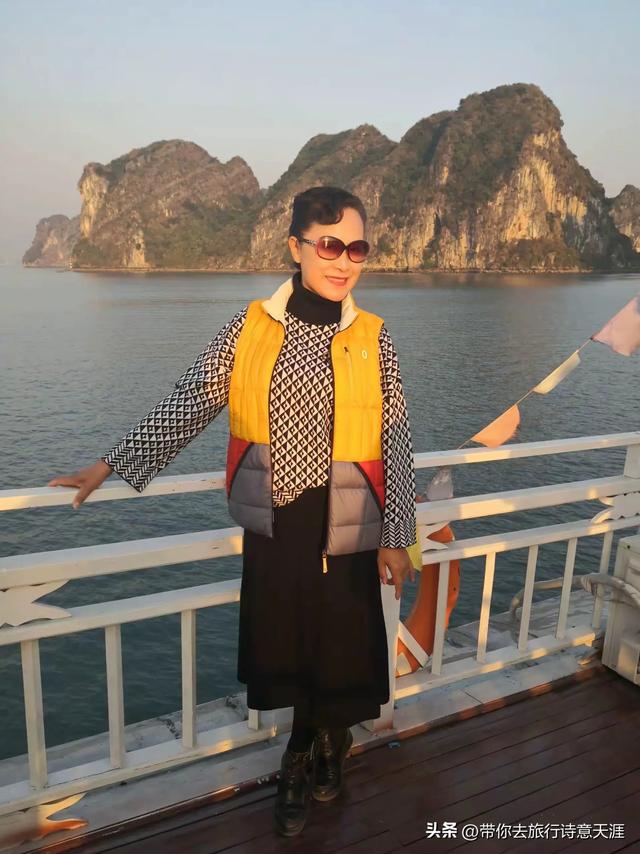 越南下龙湾，海上桂林风光