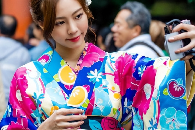 中国游客“用脚投票”，暂缓旅日的连锁反应，到底有多猛烈？