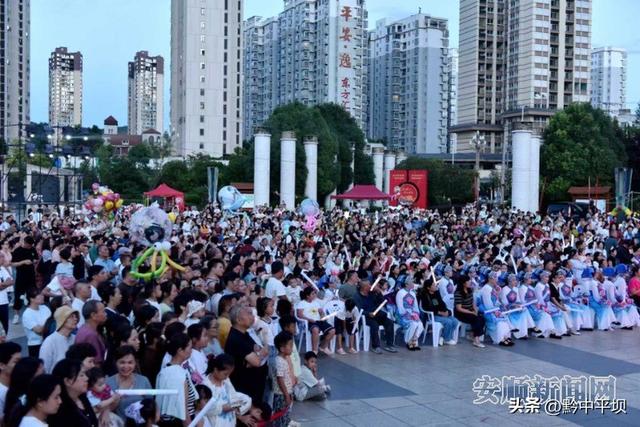 群众文化群众演 百姓舞台百姓乐——平坝开展2025年“旅游避暑季”群众文艺展演系列活动见闻