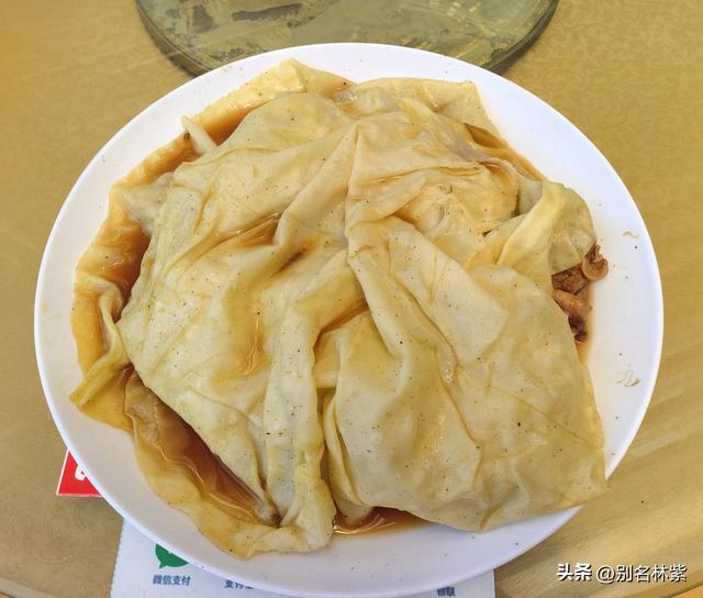 自驾新疆，从哈密到阜康，分享一条小众路线，车少景美（1）