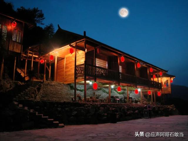 瑶里“爆”了!人潮汹涌?夏季绝色藏不住,古镇山水等你来撩!
