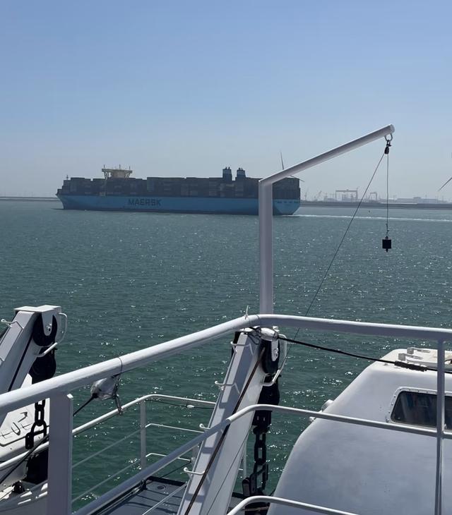天津不仅有海河，还能看海，滨海新区的海景和海鲜不错