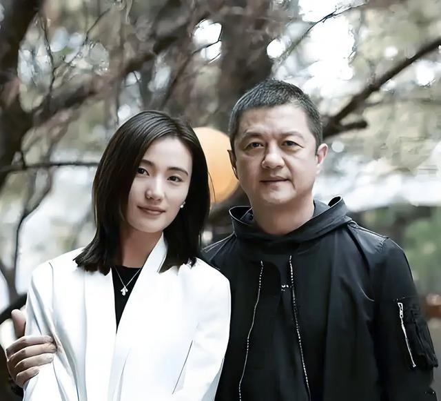 笑死了！李亚鹏和海哈金喜宣布离婚，没想到评论区句句都是梗