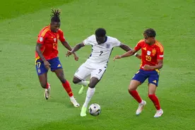 17岁零1天！亚马尔登顶助攻王 一战刷爆6大纪录 荣膺欧洲杯最佳新人图片